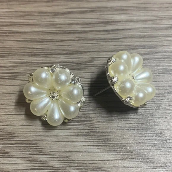 Handmade Pearl Flower Stud Earrings, Pierced Ears - Picture 3 of 5